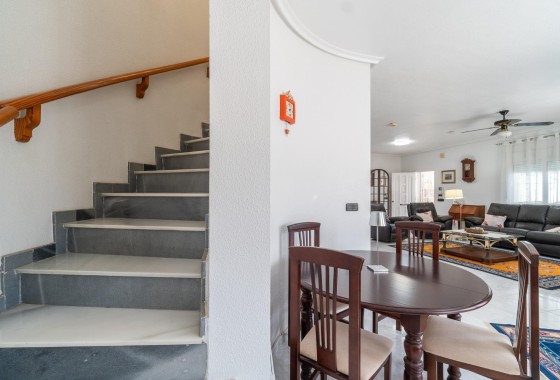 Venta - Chalet Independiente -
Orihuela Costa - La Zenia