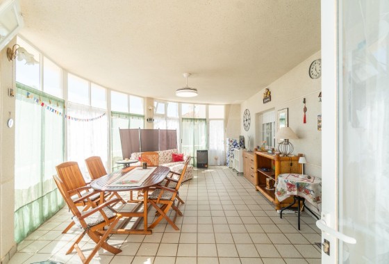 Venta - Chalet Independiente -
Orihuela Costa - La Zenia