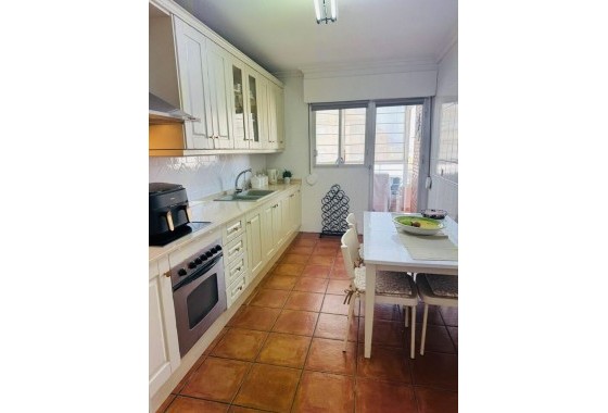 Resale - Wohnung / Appartement -
Algorfa