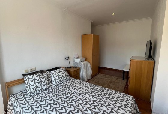 Resale - Wohnung / Appartement -
Algorfa