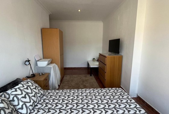 Resale - Wohnung / Appartement -
Algorfa