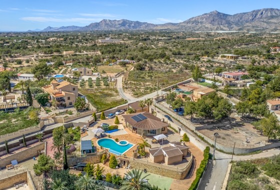 Sprzedaż - Finca nieruchomość wiejska -
Crevillente