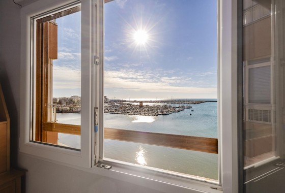 Revente - Appartement -
Torrevieja - Playa del Acequión