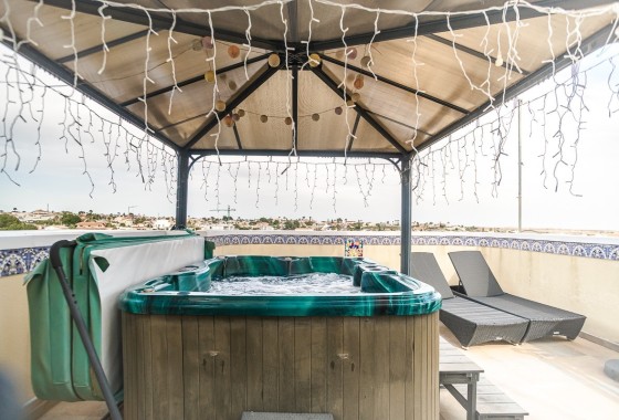 Herverkoop - Vrijstaande Villa -
San Fulgencio - urb.la marina