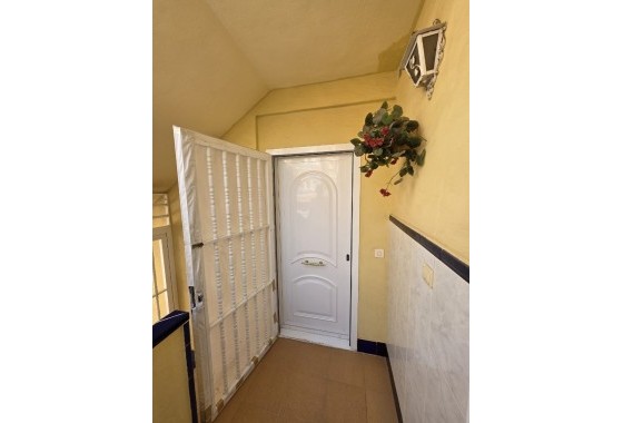 Resale - Wohnung / Appartement -
La Mata - Playa