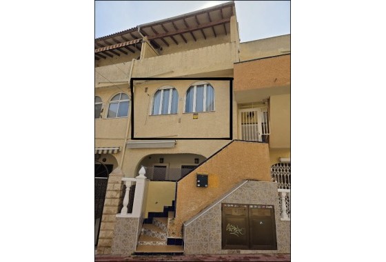 Resale - Wohnung / Appartement -
La Mata - Playa