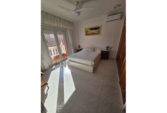 Sprzedaż - Willa wolnostojąca -
Orihuela Costa