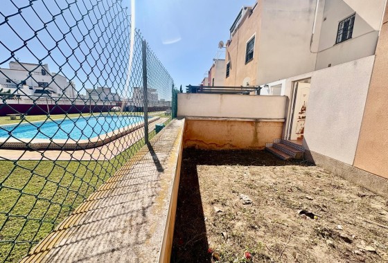 Resale - Wohnung / Appartement -
Orihuela Costa