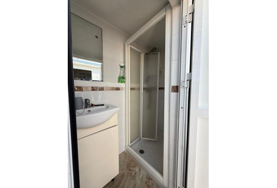 Venta - Apartamento / Piso -
Torrevieja