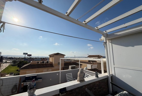 Venta - Apartamento / Piso -
Torrevieja