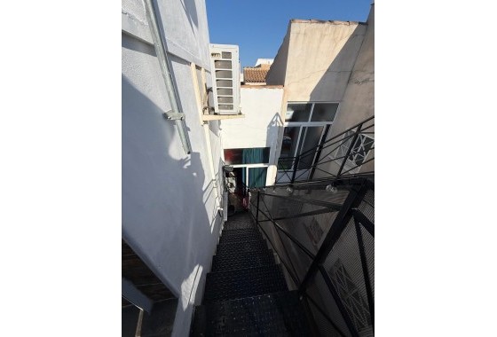 Venta - Apartamento / Piso -
Torrevieja