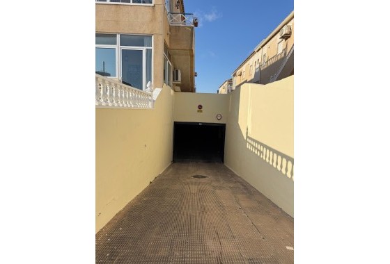 Venta - Apartamento / Piso -
Torrevieja