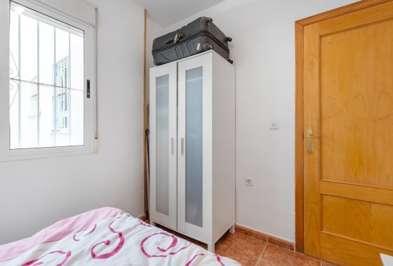 Resale - Wohnung / Appartement -
Torrevieja - Centro - Muelle Pesquero