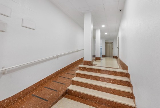 Resale - Wohnung / Appartement -
Torrevieja - Centro - Muelle Pesquero