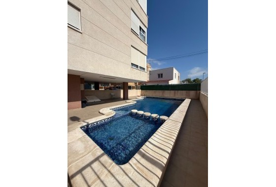 Resale - Wohnung / Appartement -
Torrevieja - Nueva Torrevieja