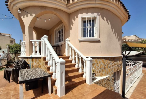 Herverkoop - Vrijstaande villa -
Ciudad Quesada - Rojales - Dona Pepa