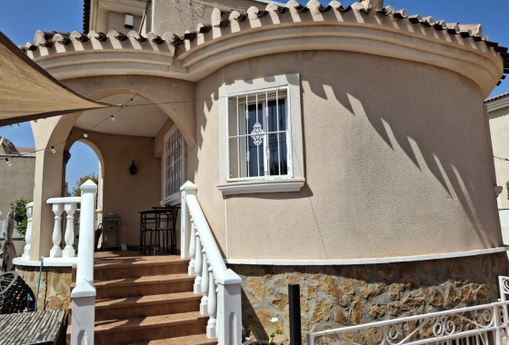 Herverkoop - Vrijstaande villa -
Ciudad Quesada - Rojales - Dona Pepa