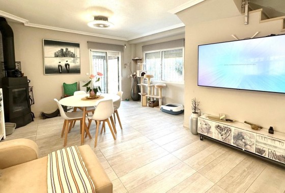 Herverkoop - Vrijstaande Villa -
Orihuela Costa - La Regia