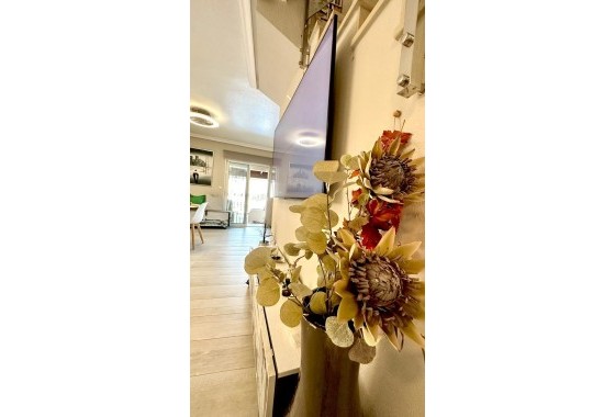 Herverkoop - Vrijstaande Villa -
Orihuela Costa - La Regia