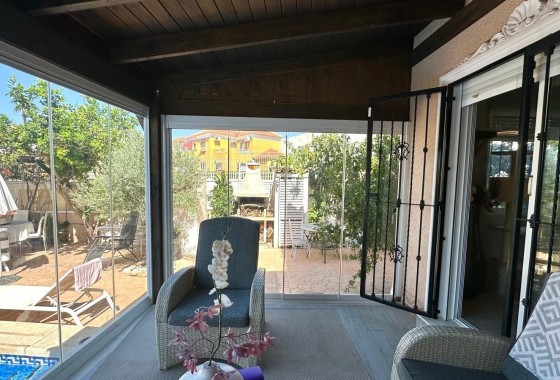 Herverkoop - Vrijstaande Villa -
Orihuela Costa - La Regia