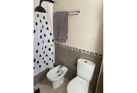 Herverkoop - Appartement / Flat -
Torrevieja - torrevieja