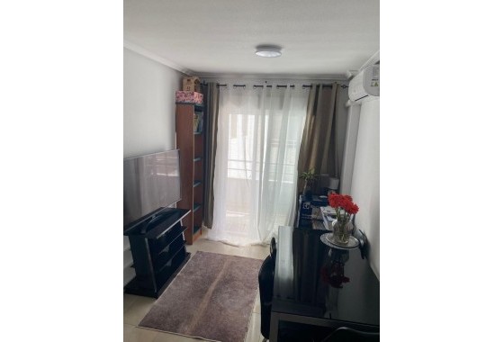 Herverkoop - Appartement / Flat -
Torrevieja - torrevieja