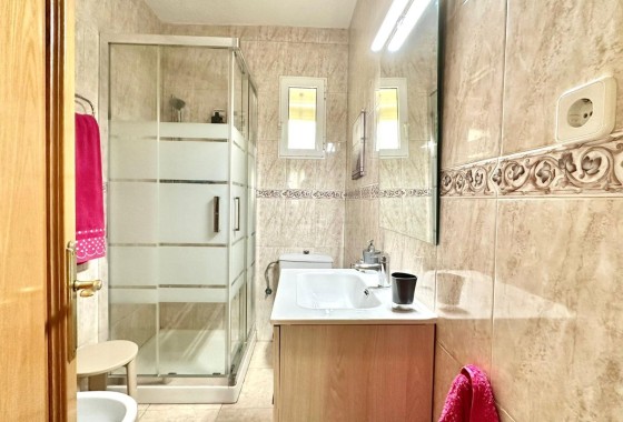 Herverkoop - Appartement / Flat -
Torrevieja - Estacion de autobuses