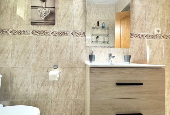 Herverkoop - Appartement / Flat -
Torrevieja - Estacion de autobuses