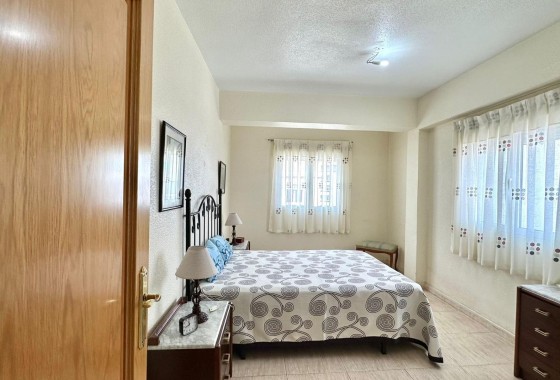 Herverkoop - Appartement / Flat -
Torrevieja - Estacion de autobuses