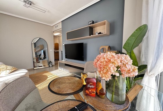 Herverkoop - Appartement / Flat -
Torrevieja - Playa del Cura