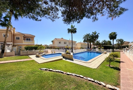 Herverkoop - Stadswoning -
Rojales - Ciudad Quesada