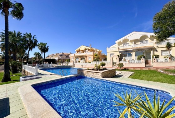 Herverkoop - Stadswoning -
Rojales - Ciudad Quesada