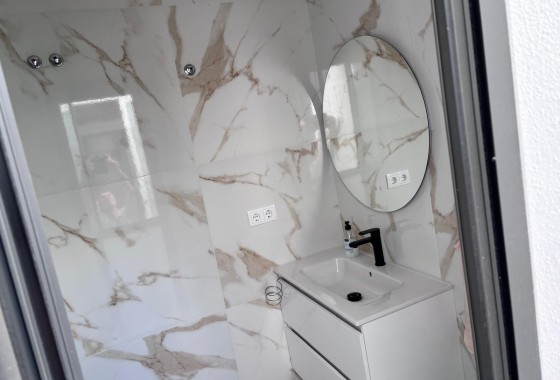 Herverkoop - Halfvrijstaande villa -
Los Montesinos - La Herada