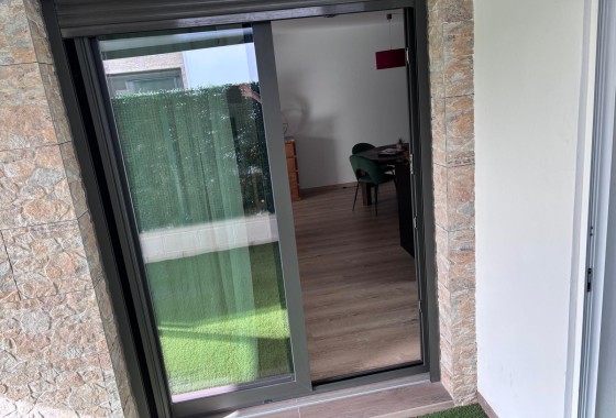 Herverkoop - Halfvrijstaande villa -
Los Montesinos - La Herada