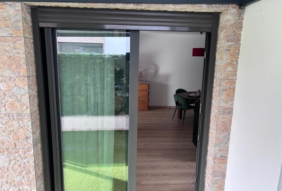 Herverkoop - Halfvrijstaande villa -
Los Montesinos - La Herada