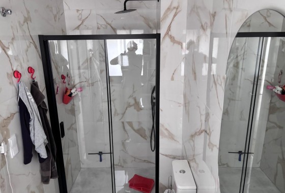 Herverkoop - Halfvrijstaande villa -
Los Montesinos - La Herada