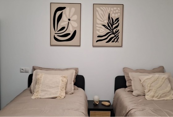 Herverkoop - Appartement / Flat -
Torrevieja - Playa Acequion