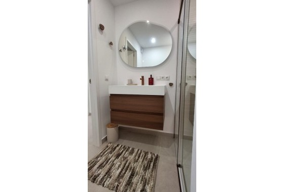 Herverkoop - Appartement / Flat -
Torrevieja - Playa Acequion