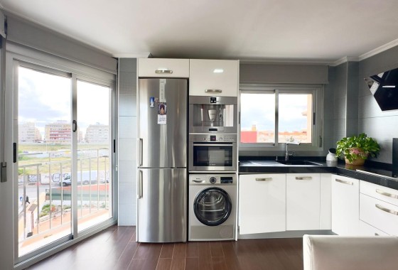 Herverkoop - Appartement / Flat -
Torrevieja - Playa del Cura