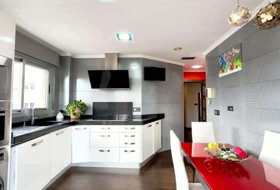 Herverkoop - Appartement / Flat -
Torrevieja - Playa del Cura