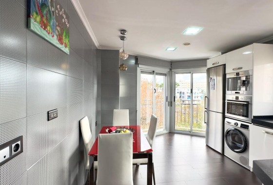 Herverkoop - Appartement / Flat -
Torrevieja - Playa del Cura