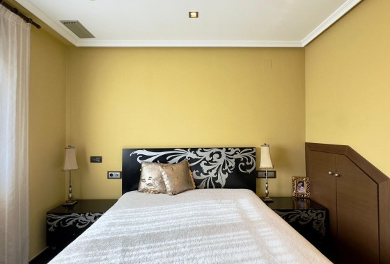 Herverkoop - Appartement / Flat -
Torrevieja - Playa del Cura