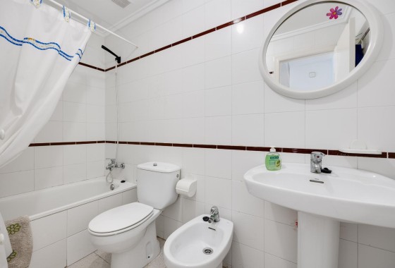 Revente - Appartement -
Torrevieja - Playa del Acequión