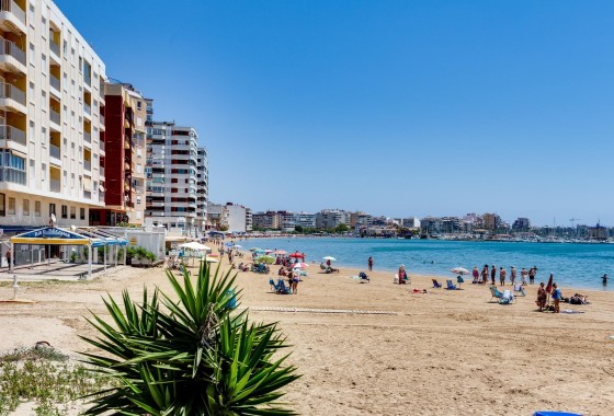 Revente - Appartement -
Torrevieja - Playa del Acequión