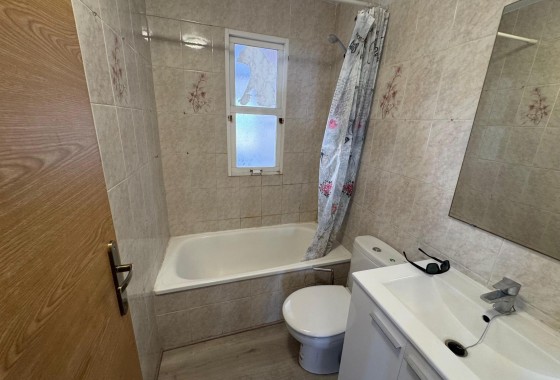 Revente - Appartement -
Torrevieja - Playa de Los Locos-Curva del Palangre