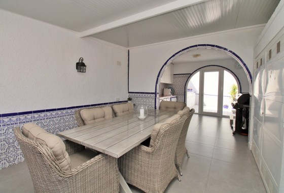 Herverkoop - Vrijstaande Villa -
Villamartín