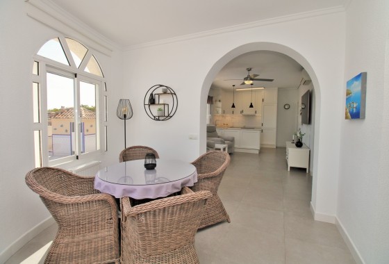 Herverkoop - Vrijstaande Villa -
Villamartín