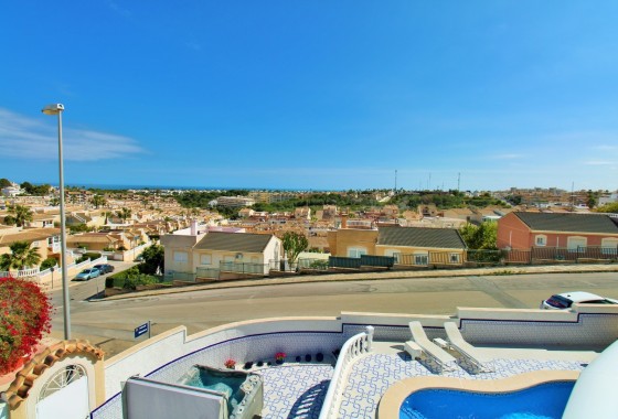 Herverkoop - Vrijstaande Villa -
Villamartín