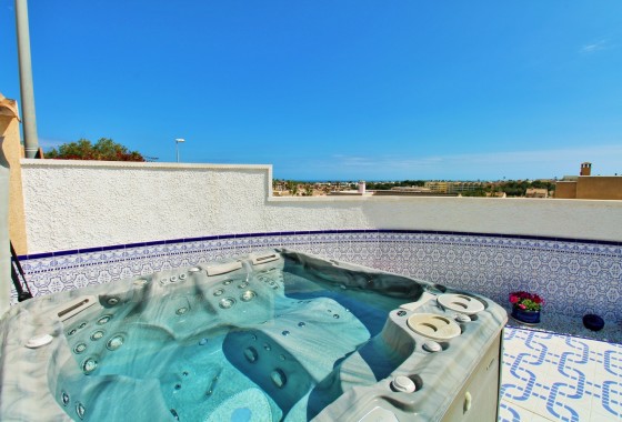 Herverkoop - Vrijstaande Villa -
Villamartín