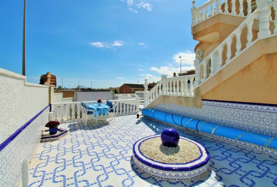 Herverkoop - Vrijstaande Villa -
Villamartín